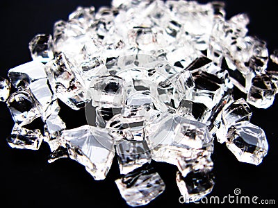 glass-pieces-7735742.jpg